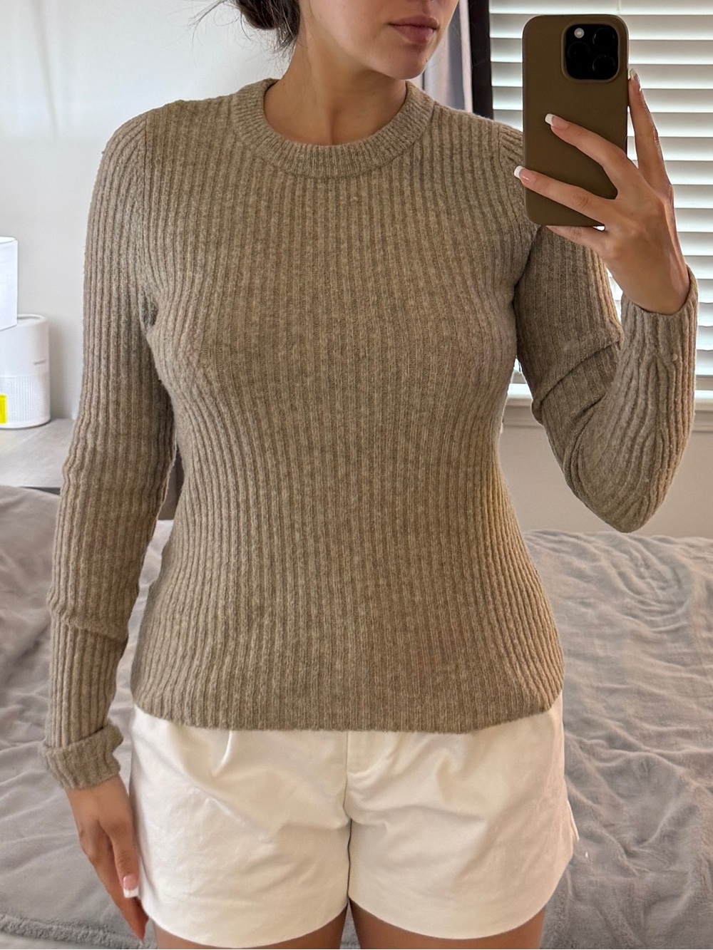 Abercrombie & Fitch Women's Ribbed Crewneck Sweater in Taupe - Size Small - Picture 1 of 6